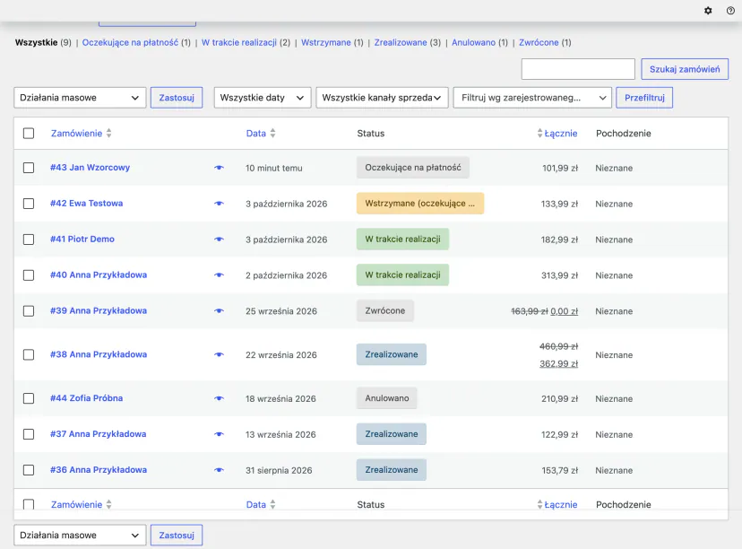 WooCommerce panel in the demo store: order list with dates, statuses and amounts